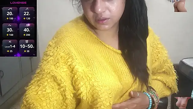 Snapshot of Sexy_komolika chatting on 02-27-26, 01:16 Sexy komolika online show from 02-27-26, 01:16