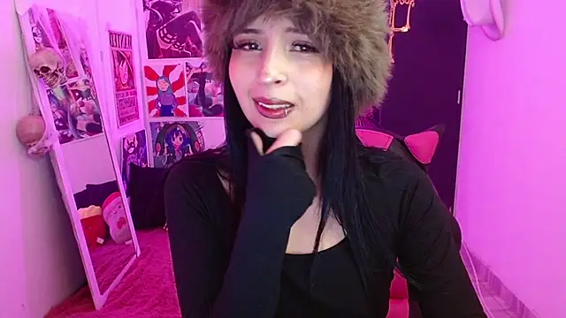 Snapshot of Kind_Scarlett chatting on 11-08-25, 12:44 Kind Scarlett online show from 11-08-25, 12:44