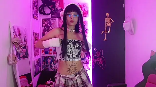 Snapshot of Kind_Scarlett chatting on 11-15-25, 02:31 Kind Scarlett online show from 11-15-25, 02:31