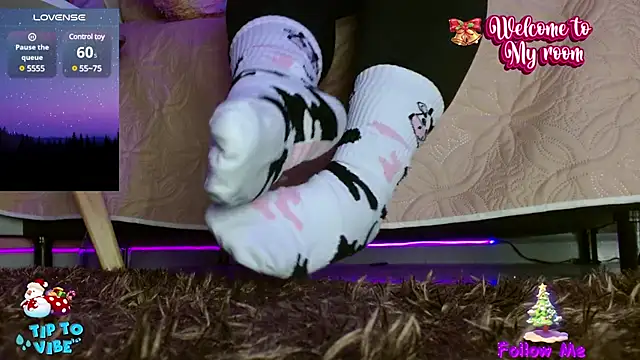 Snapshot of HECATE_23 chatting on 12-27-24, 01:18 HECATE 23 online show from 12-27-24, 01:18