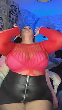 Snapshot of KinkyLittleWitch chatting on 12-18-24, 08:03 KinkyLittleWitch online show from 12-18-24, 08:03