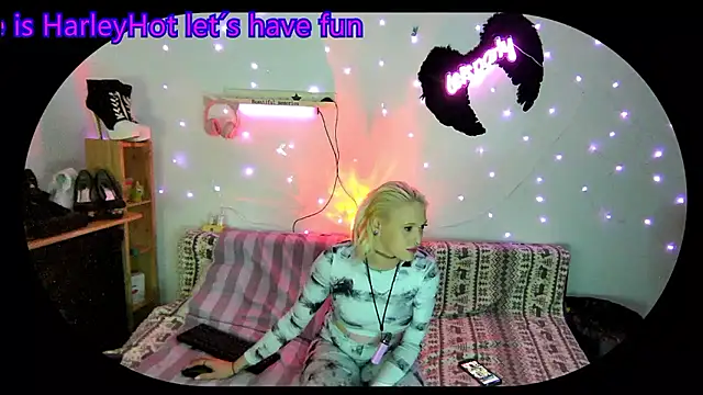 Snapshot of Harleyhot13061 chatting on 01-12-26, 05:07 Harleyhot13061 online show from 01-12-26, 05:07