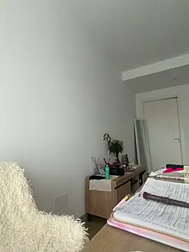 Snapshot of streetdoll chatting on 02-10-26, 08:18 streetdoll online show from 02-10-26, 08:18