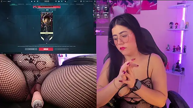 Snapshot of DanielaHang chatting on 12-28-24, 01:06 DanielaHang online show from 12-28-24, 01:06