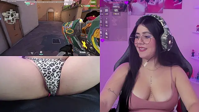 Snapshot of DanielaHang chatting on 01-04-25, 04:00 DanielaHang online show from 01-04-25, 04:00