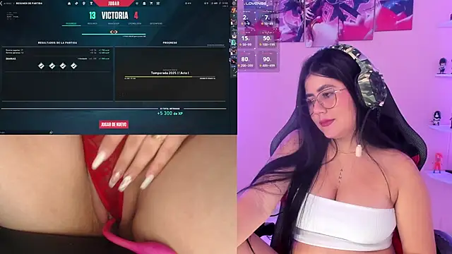 Snapshot of DanielaHang chatting on 02-03-25, 04:20 DanielaHang online show from 02-03-25, 04:20