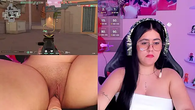 Snapshot of DanielaHang chatting on 02-14-25, 04:20 DanielaHang online show from 02-14-25, 04:20