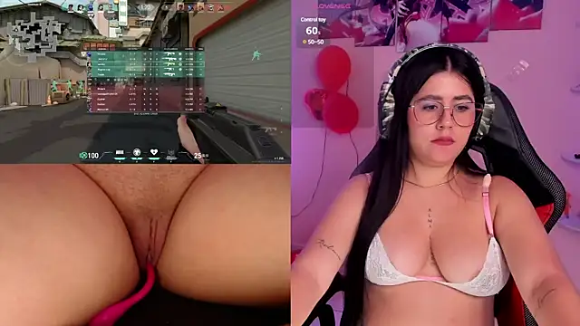 Snapshot of DanielaHang chatting on 02-17-25, 04:37 DanielaHang online show from 02-17-25, 04:37