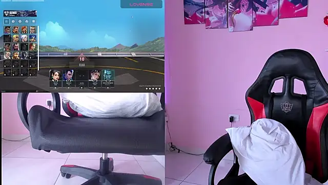 Snapshot of DanielaHang chatting on 03-08-25, 04:39 DanielaHang online show from 03-08-25, 04:39