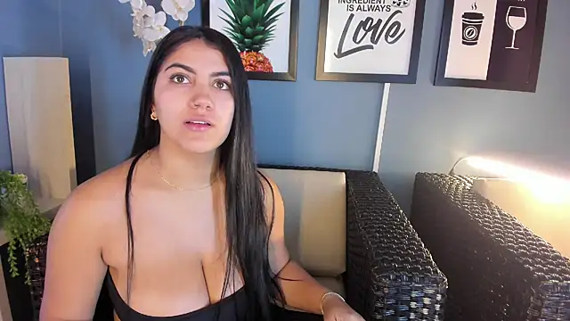 PaulinaDuarte online show from 10-07-25, 12:02