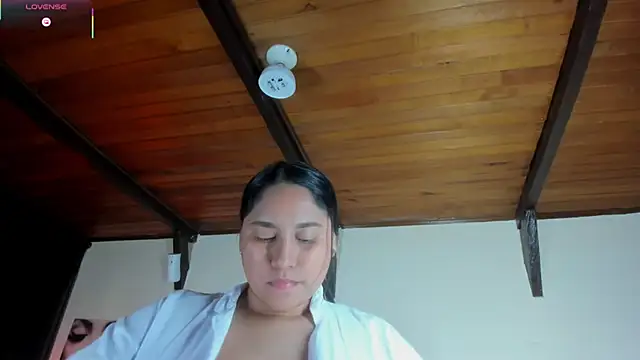 Snapshot of EmiliWilliams chatting on 10-14-25, 10:54 EmiliWilliams online show from 10-14-25, 10:54