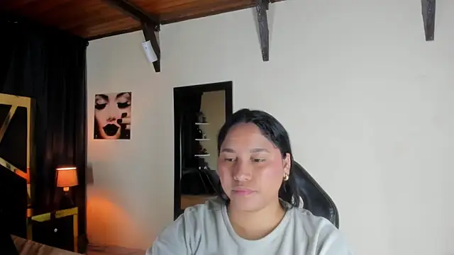 Snapshot of EmiliWilliams chatting on 11-18-25, 10:36 EmiliWilliams online show from 11-18-25, 10:36