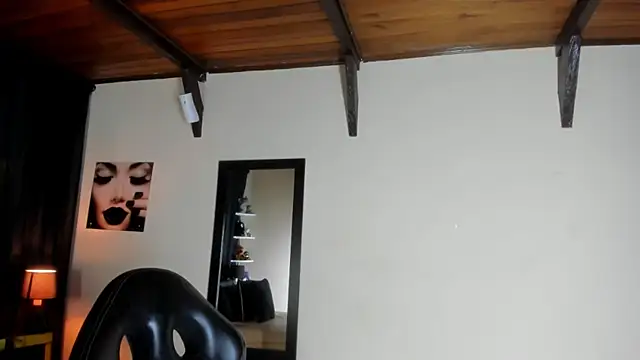 Snapshot of EmiliWilliams chatting on 11-20-25, 11:26 EmiliWilliams online show from 11-20-25, 11:26