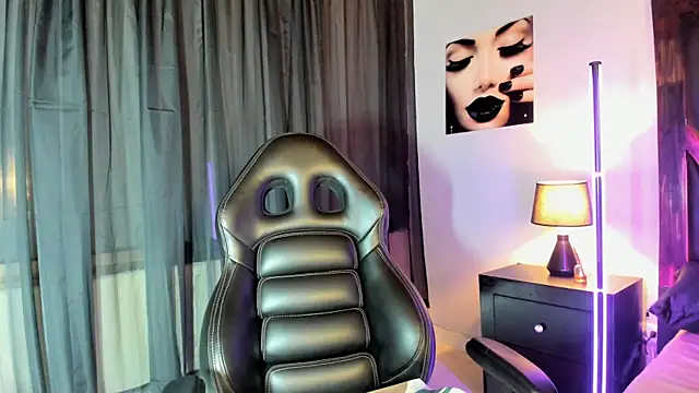 Snapshot of EmiliWilliams chatting on 02-20-26, 09:48 EmiliWilliams online show from 02-20-26, 09:48