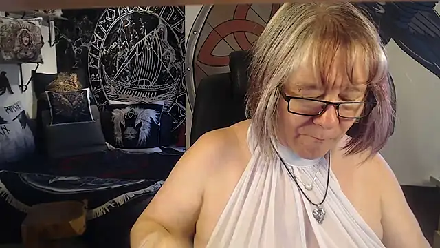 Snapshot of TittenMichelle chatting on 07-03-26, 07:15 TittenMichelle online show from 07-03-26, 07:15