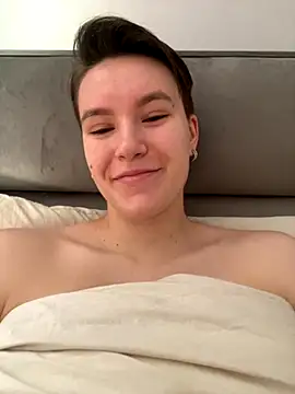 Snapshot of JessieFlower chatting on 11-13-25, 08:35 JessieFlower online show from 11-13-25, 08:35