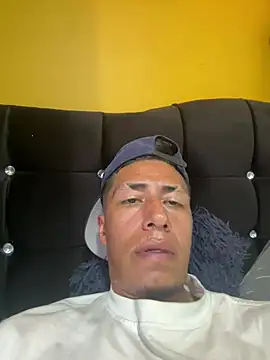 Snapshot of zpmiguel chatting on 04-05-26, 07:11 zpmiguel online show from 04-05-26, 07:11