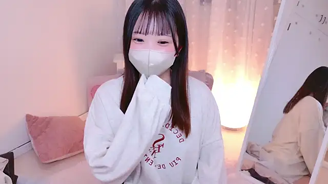 Snapshot of HONO_cha chatting on 12-10-24, 11:11 HONO cha online show from 12-10-24, 11:11