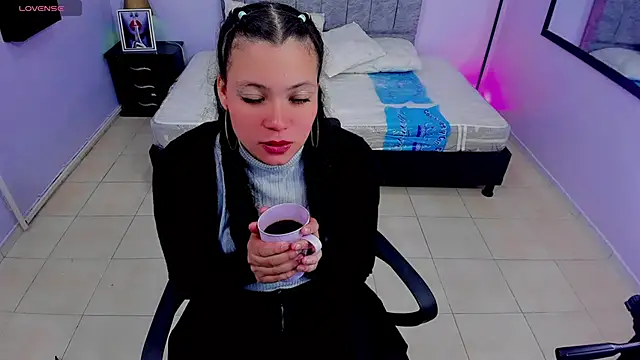 Lana stone  online show from 01-13-25, 08:26