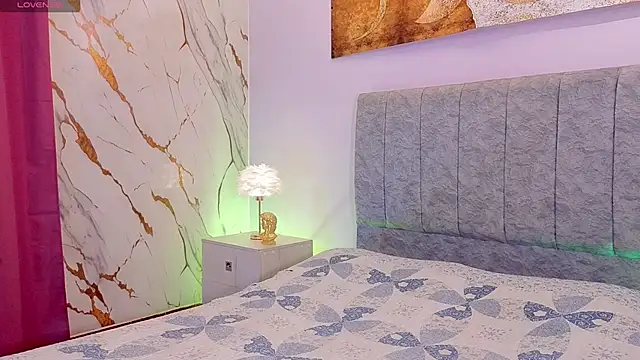 Lana stone  online show from 04-18-26, 04:05