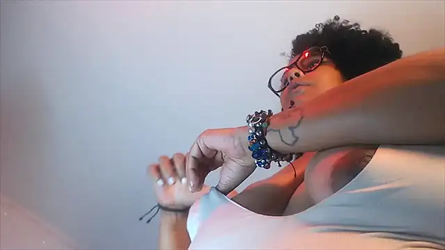 Snapshot of ebony_Exotica chatting on 12-14-24, 12:01 ebony Exotica online show from 12-14-24, 12:01