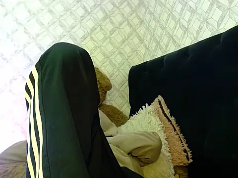 Emma-Wilson online show from 03-19-26, 05:06