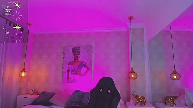 Shantall   online show from 09-16-25, 11:00