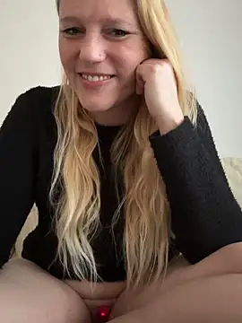 MoniqueLaFee online show from 01-24-25, 07:51