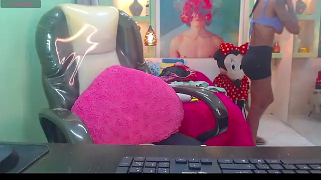 Snapshot of lorenapinto chatting on 06-18-26, 06:34 lorenapinto online show from 06-18-26, 06:34