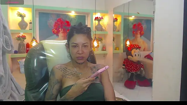 Snapshot of lorenapinto chatting on 06-24-26, 07:57 lorenapinto online show from 06-24-26, 07:57