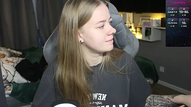 candy maggie online show from 12-16-24, 01:22