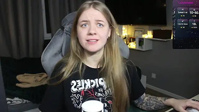 candy maggie online show from 01-06-25, 04:34