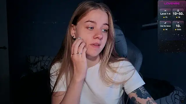 candy maggie online show from 10-28-25, 06:21