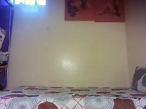 Snapshot of Creamy_candy17 chatting on 11-30-25, 01:48 Creamy candy17 online show from 11-30-25, 01:48