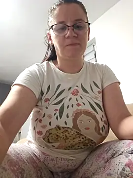 Snapshot of KristenVega chatting on 11-03-25, 08:54 KristenVega online show from 11-03-25, 08:54