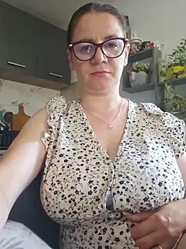 Snapshot of KristenVega chatting on 06-17-26, 07:55 KristenVega online show from 06-17-26, 07:55