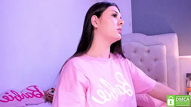 Snapshot of EmilyS__ chatting on 01-31-25, 04:36 EmilyS online show from 01-31-25, 04:36