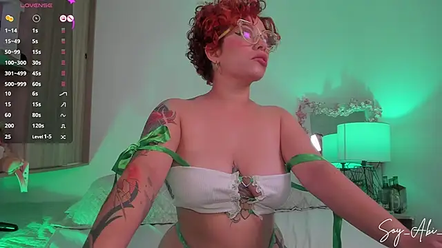 Snapshot of soy_abi_ chatting on 03-17-25, 10:49 soy abi online show from 03-17-25, 10:49