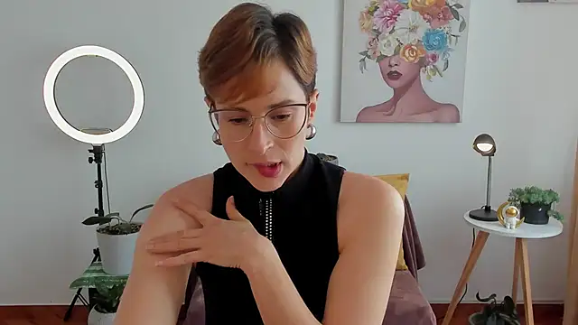 Snapshot of cuddlingbunny chatting on 02-28-25, 06:20 cuddlingbunny online show from 02-28-25, 06:20