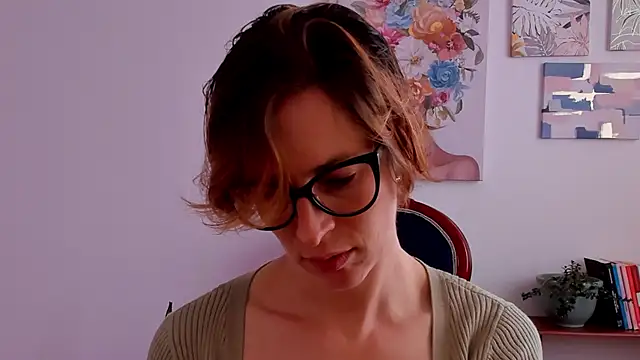 Snapshot of cuddlingbunny chatting on 12-05-25, 05:20 cuddlingbunny online show from 12-05-25, 05:20