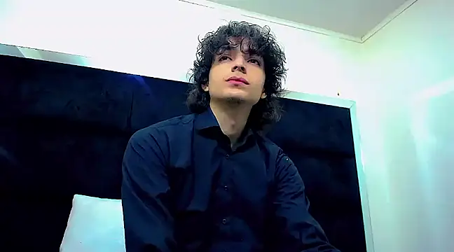 Snapshot of Sr_BonnyEthan chatting on 01-22-25, 01:32 Sr BonnyEthan online show from 01-22-25, 01:32