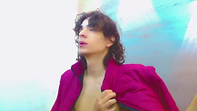 Snapshot of Sr_BonnyEthan chatting on 10-11-25, 02:15 Sr BonnyEthan online show from 10-11-25, 02:15