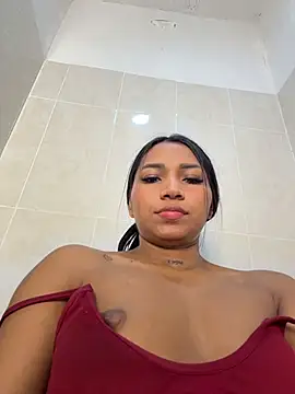 Snapshot of Barbiebrunette_ chatting on 07-17-26, 04:30 Barbiebrunette online show from 07-17-26, 04:30