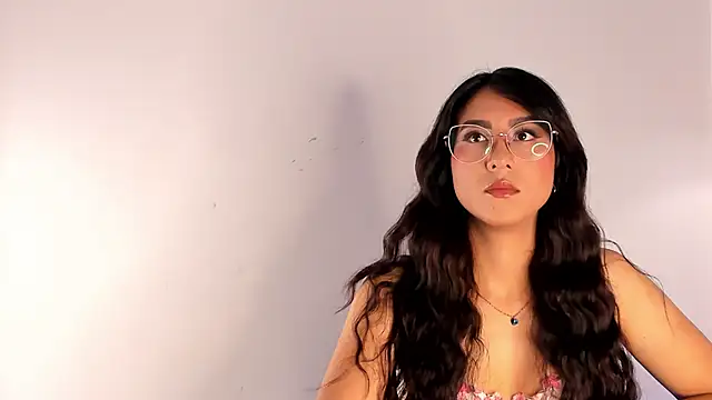 Snapshot of DaraBeckett chatting on 03-07-25, 12:23 DaraBeckett online show from 03-07-25, 12:23