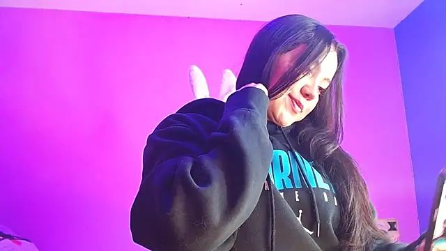 Snapshot of Isa-Jones chatting on 10-14-25, 03:40 Isa-Jones online show from 10-14-25, 03:40