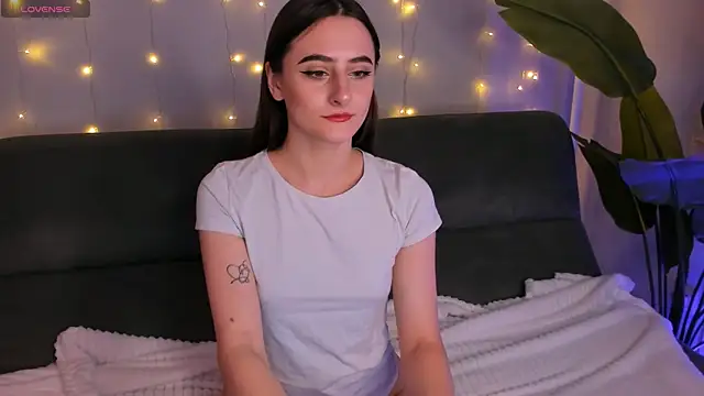 Snapshot of helen_ramsay chatting on 12-22-24, 08:47 helen ramsay online show from 12-22-24, 08:47