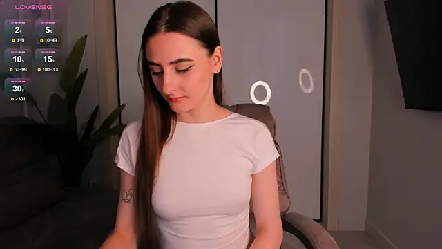 Snapshot of helen_ramsay chatting on 03-12-25, 03:18 helen ramsay online show from 03-12-25, 03:18