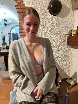 selenaluvv online show from 12-29-24, 12:23