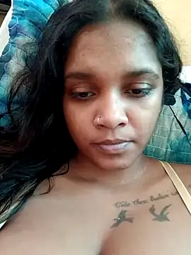 Snapshot of Indianqueen03 chatting on 06-17-26, 11:01 Indianqueen03 online show from 06-17-26, 11:01