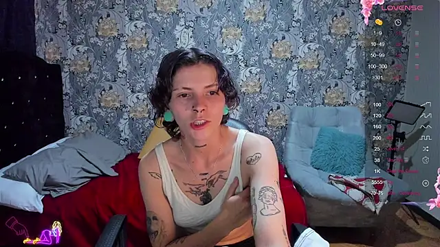 Snapshot of pretty_cristal69 chatting on 07-14-26, 11:32 pretty cristal69 online show from 07-14-26, 11:32
